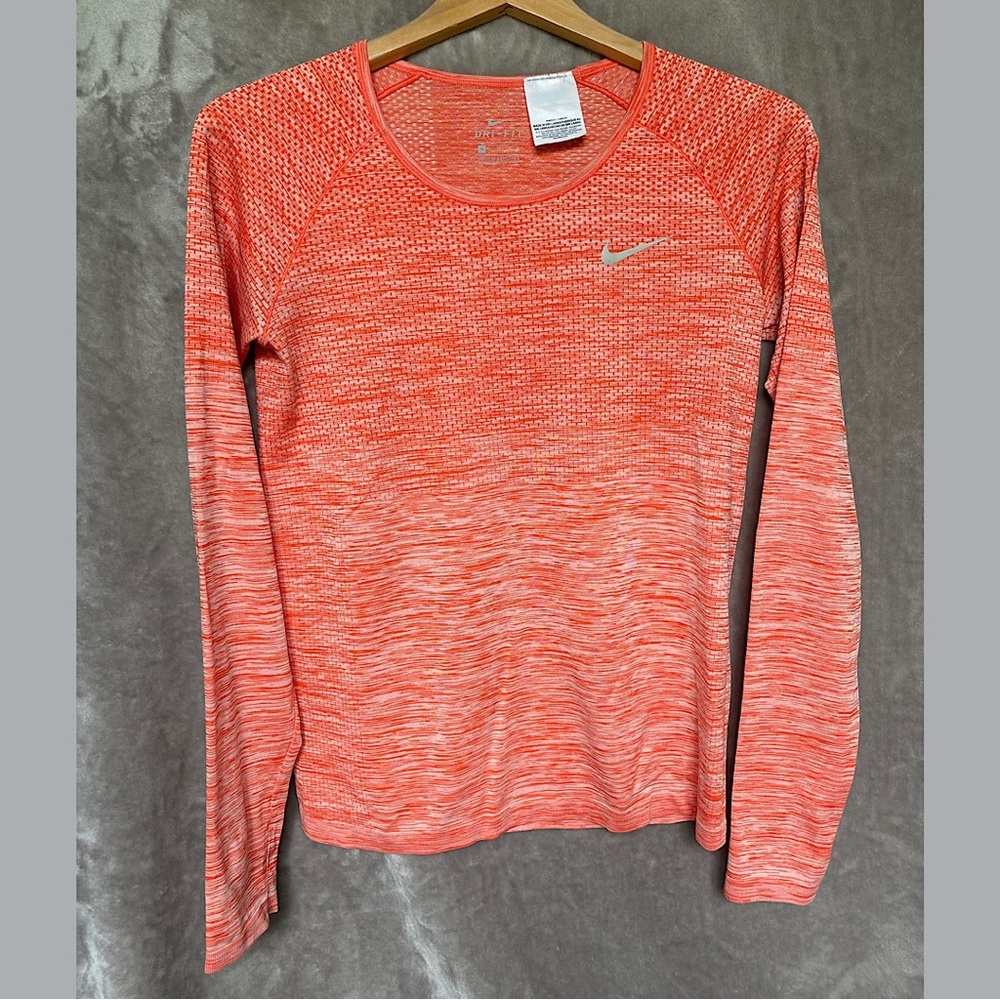 🎉Nike Dri-Fit Long-Sleeve Shirt, Size Women's Medium, Peach